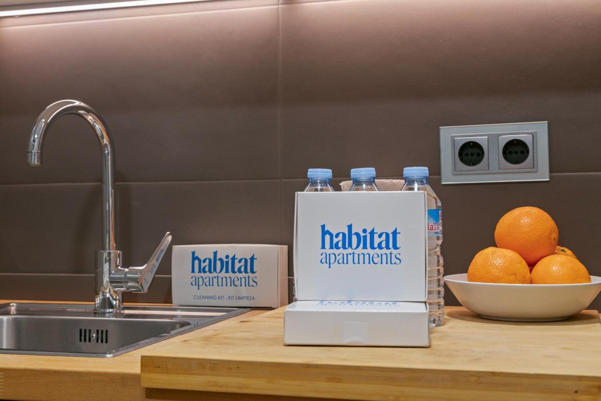 Habitat Apartments Teatre L'Hospitalet de Llobregat Dış mekan fotoğraf