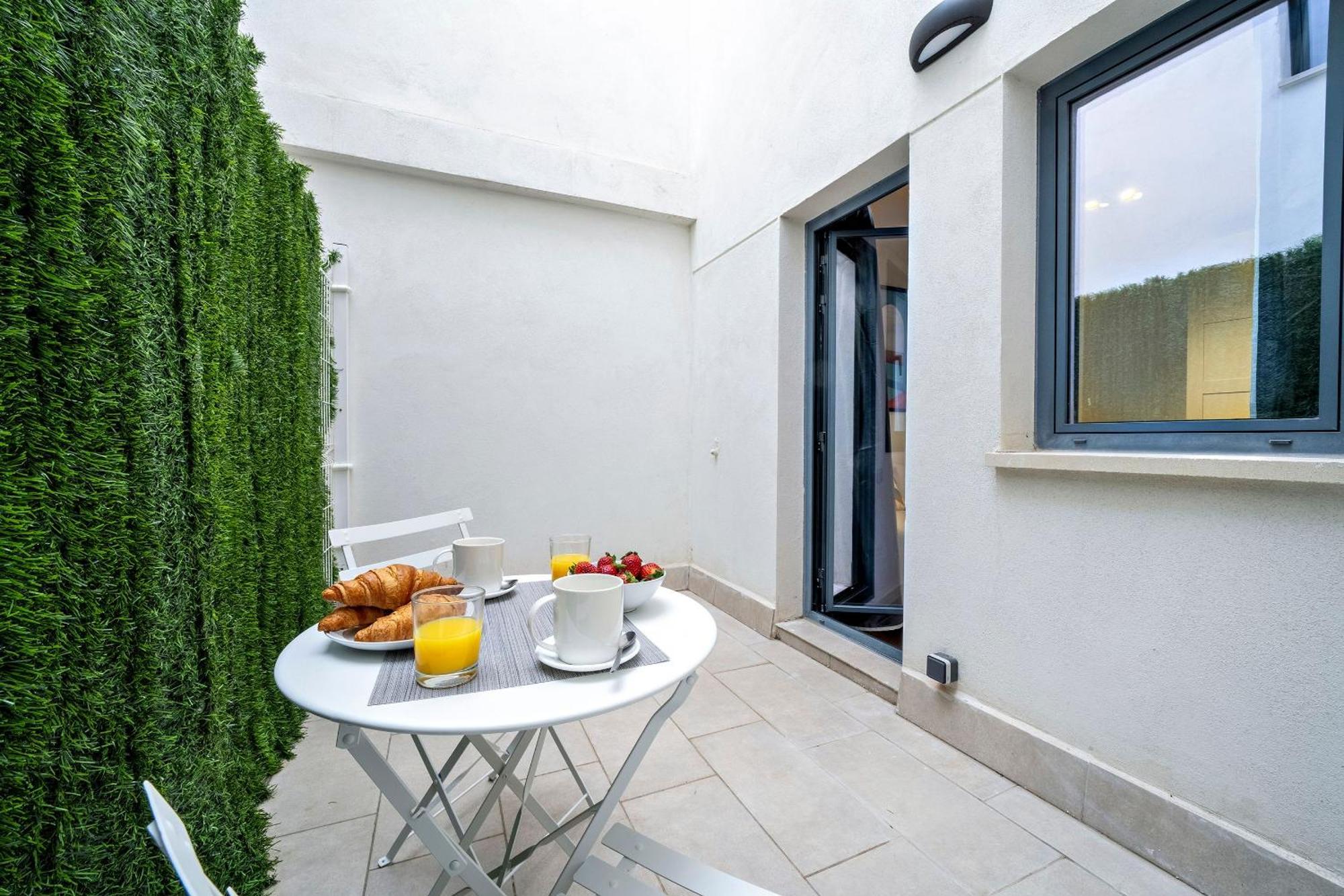 Habitat Apartments Teatre L'Hospitalet de Llobregat Dış mekan fotoğraf